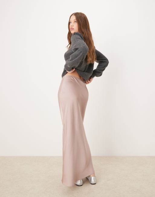 ASOS DESIGN – Satin-Maxirock in Champagner mit Bias-Cut, 3 von 5