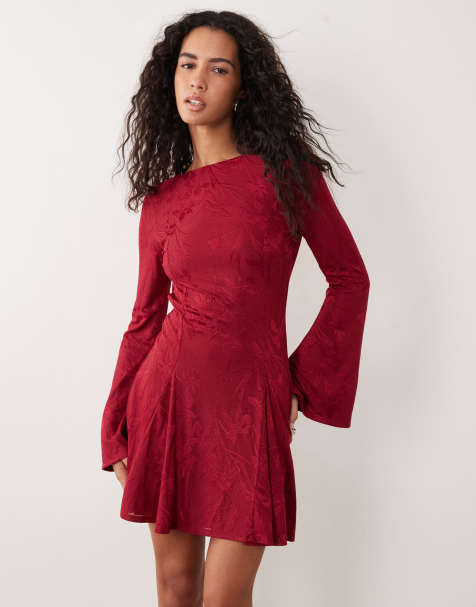 ASOS DESIGN Satin-Minikleid aus floralem Jacquard mit schwingendem Saum, ausgestellten Ärmeln und Rückenausschnitt in Weinrot - view 1