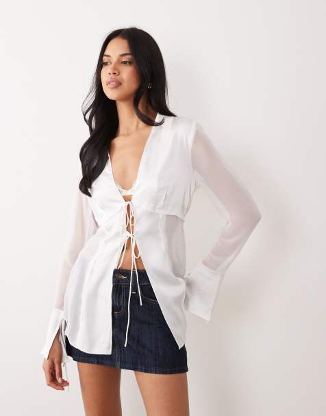 ASOS DESIGN – Satin-Oberteil in Elfenbeinweiß mit gebundener Vorderseite - view 1