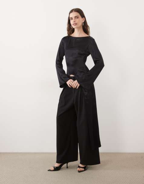 ASOS DESIGN Satin-Oberteil mit langen Ärmeln und asymmetrischem Saum in Schwarz - view 1