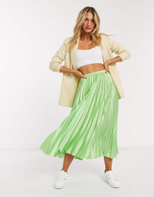 Pastel Midi Pleated Skirt — My Golden Beauty  Green pleated skirt, Mint  skirt outfit, Green skirt outfits