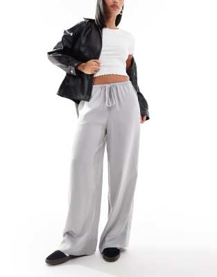 ASOS DESIGN - Satin-Pull-on-Hose in Silber