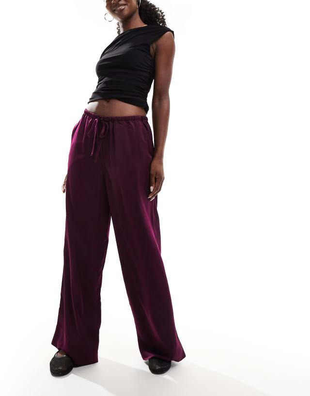 ASOS DESIGN - satin pull on trouser in plum