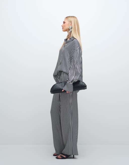 ASOS DESIGN – Satin-Schlupfhose mit Nadelstreifen und weitem Bein, Kombiteil, 4 von 9