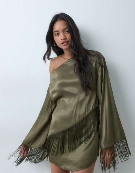 ASOS DESIGN Satin-Schulterfrei-Minikleid mit Fransen in Khaki - view 1