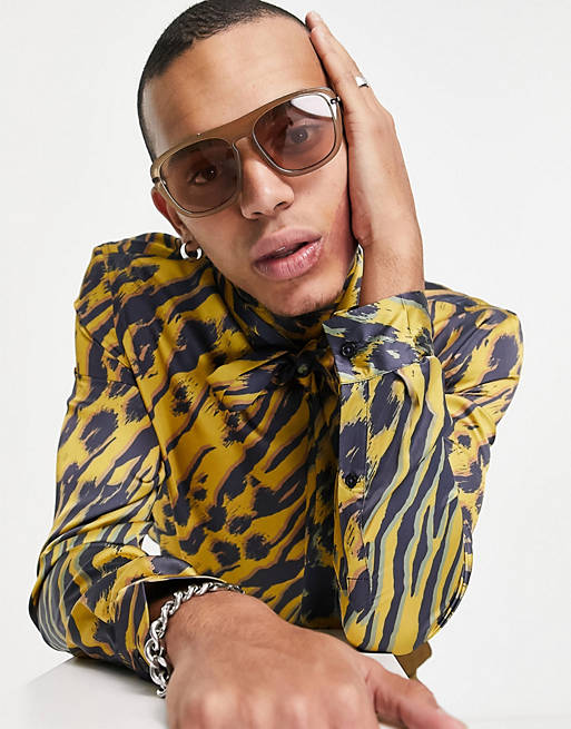 Men satin shirt in leopard print with pussybow tie neck 