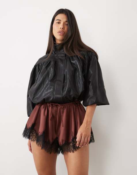 ASOS DESIGN satin shorts med løbesnor i taljen, flagrende, i chokolade med sort blondet kant - view 1