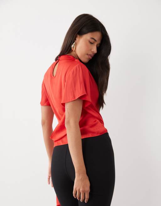 ASOS DESIGN satin slå om-bluse med bindebælte i taljen, 4 af 4