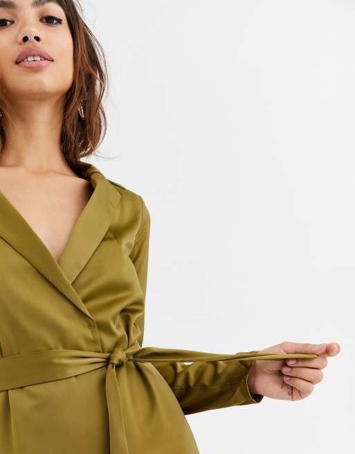 ASOS DESIGN - Satin smoking-minikjole med bindebælte, 3 af 4