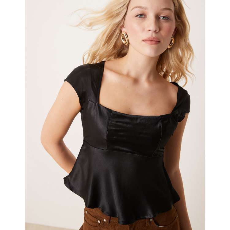 208128408-1-black?$n_750w$&wid