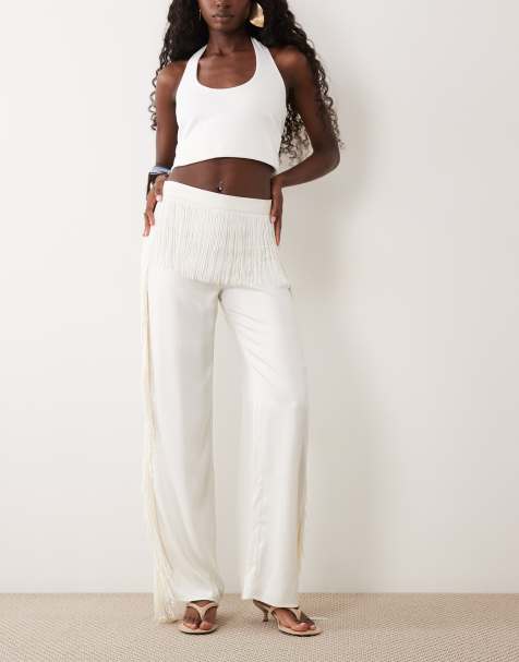 ASOS DESIGN – Satinhose in Elfenbein mit weitem Bein und Fransen - view 1