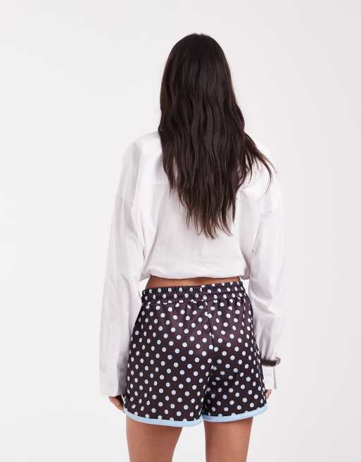 ASOS DESIGN satinprickiga minishorts i blått mixat mönster, 4 av 5