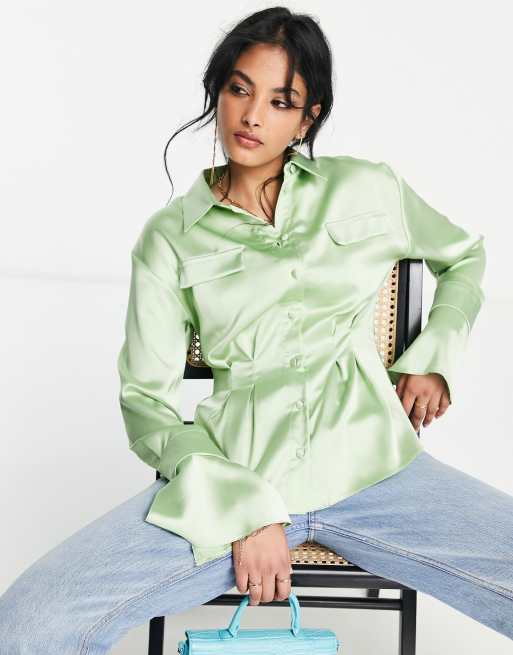 ASOS DESIGN – Satynowa koszula z długimi rękawami i gorsetowymi zaszewkami w kolorze pastelowej limonki
