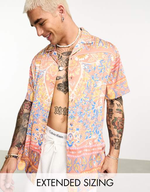 ASOS DESIGN – Satynowa luźna koszula z kołnierzykiem kubańskim i wzorem paisley