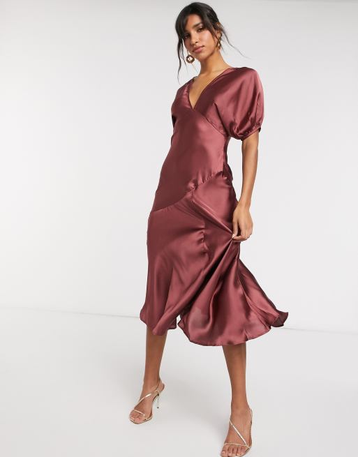 ASOS DESIGN – Satynowa sukienka maxi z bufkami w kolorze mocha