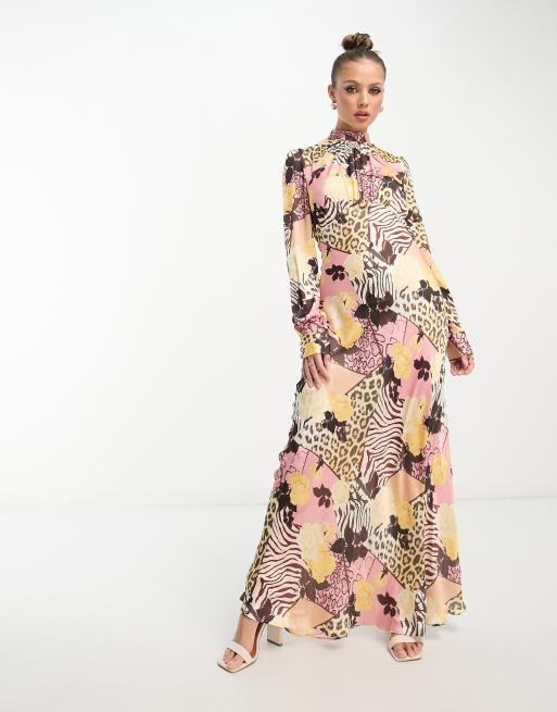 ASOS DESIGN – Satynowa sukienka maxi z zabudowanym dekoltem w zwierzęcy wzór i kwiaty