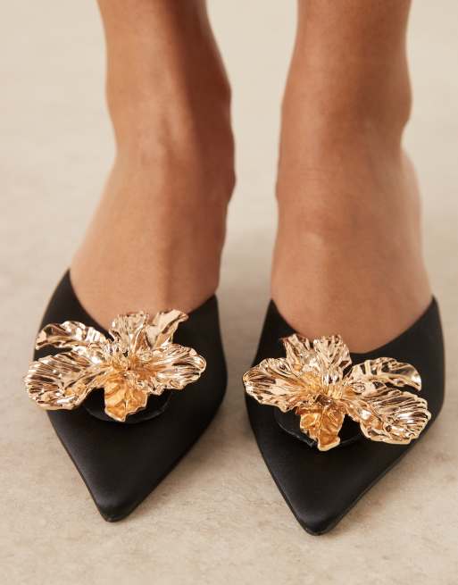 ASOS DESIGN Savvy flower trim detail mid heel mules in black satin, 4 of 4
