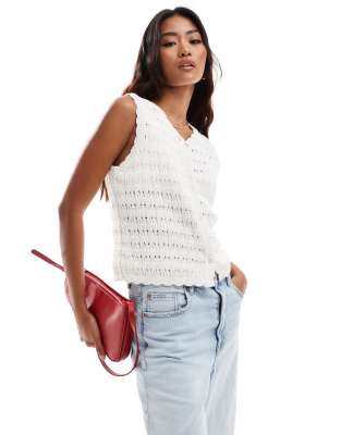 Asos Design Scallop Edge Cardigan In Ivory-white