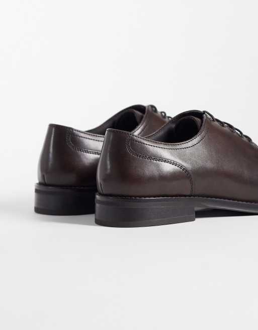 ASOS DESIGN - Scarpe derby stringate in pelle marrone, 4 di 4