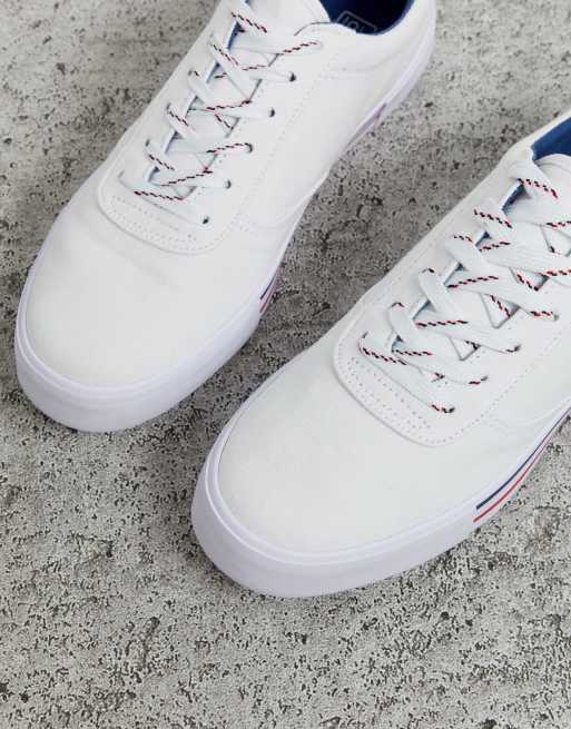 ASOS DESIGN - Scarpe di tela stringate a pianta larga bianche con dettagli blu navy e rosso, 3 di 4