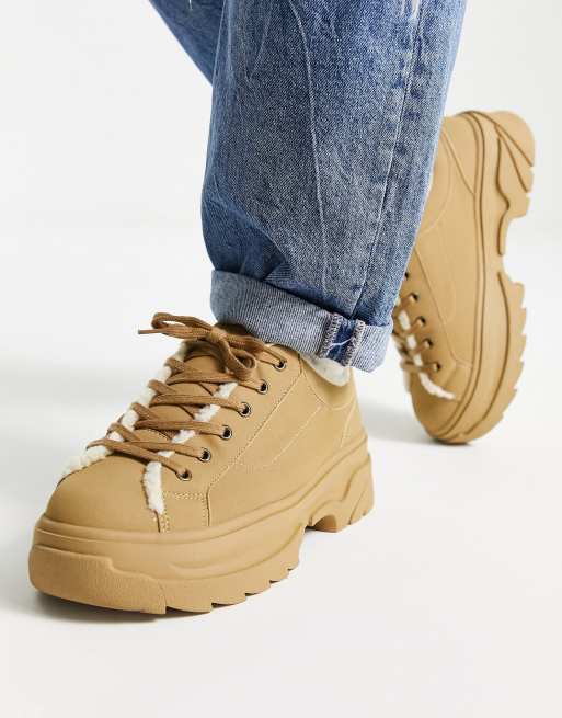 Scarpe stringate e jeans hot sale