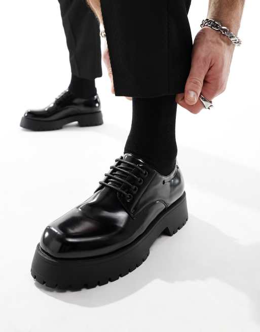 ASOS DESIGN - Scarpe stringate nere in pelle sintetica con suola spessa, 3 di 4