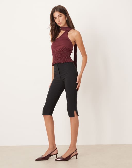 ASOS DESIGN – Schal-Oberteil in Burgunderrot mit One-Shoulder-Träger und gesmokter Taille, 3 von 4