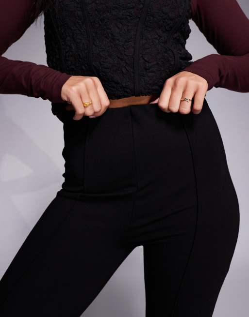 ASOS DESIGN – Schlaghose aus Ponte in Schwarz mit Biesen, 2 von 5