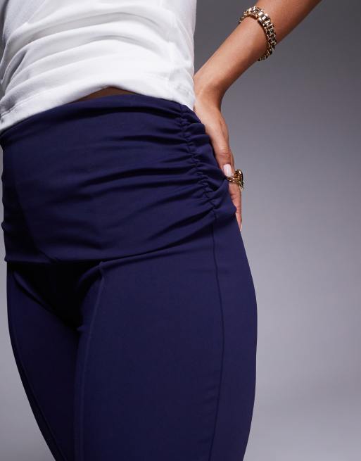ASOS DESIGN – Schlaghose in Mitternachtsblau mit formendem Umschlagbund, 5 von 5