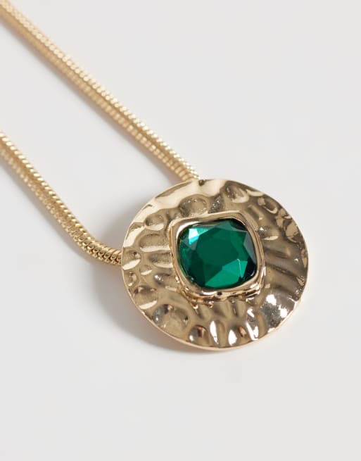 ASOS DESIGN Schlangenkette-Halskette mit gehämmertem Anhänger mit grünem Steindetail in Goldoptik, 4 von 4
