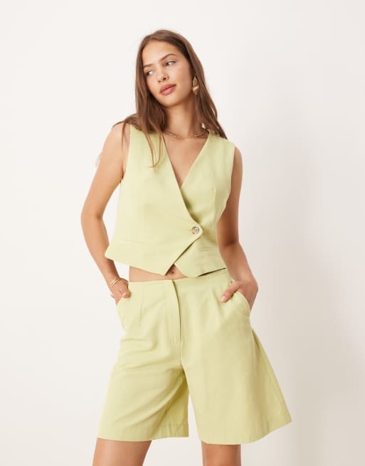 ASOS DESIGN – Schlichte Bermudashorts in Grün aus Leinenmix, Kombiteil, 3 von 5