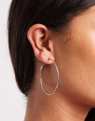 ASOS DESIGN - Schlichte Creolen aus wasserfestem Edelstahl in Silberoptik