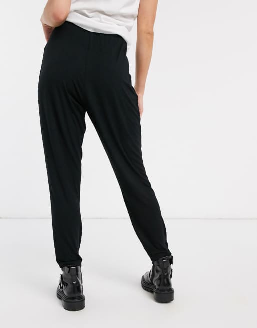ASOS DESIGN – Schlichte Karottenhose aus Jersey, 2 von 4