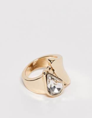 ASOS DESIGN - Schlichter, goldfarbener Ring mit transparentem Strassstein