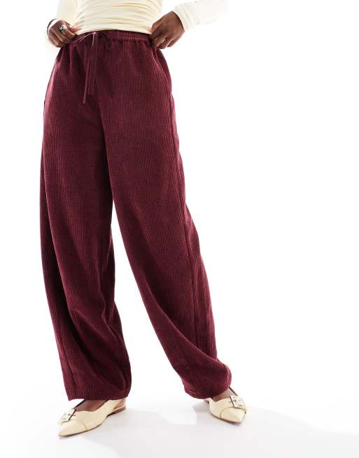 ASOS DESIGN – Schlupf-Jeans aus Cord in Burgunderrot mit abgerundetem Beinschnitt, 5 von 5