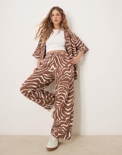 ASOS DESIGN – Schlupfhose aus grob gewebter Baumwolle mit offenem Saum und Zebramuster, Kombiteil - view 1