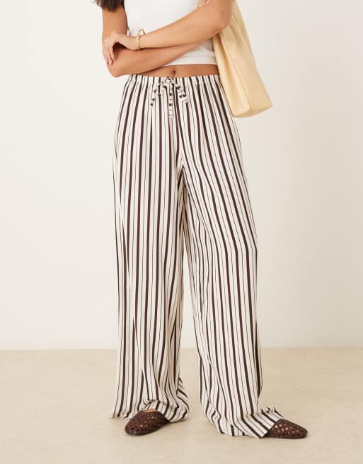 ASOS DESIGN – Schlupfhose aus Leinenmix mit Nadelstreifen in Schokobraun, 3 von 5