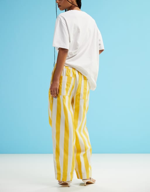 ASOS DESIGN – Schlupfhose mit gelbem, maritimem Streifenmuster und abgerundetem Beinschnitt, 3 von 5