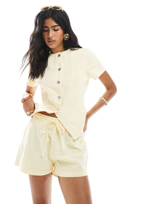 ASOS DESIGN – Schlupfshorts aus Denim in Buttermilchgelb mit Tunnelzug, 2 von 5