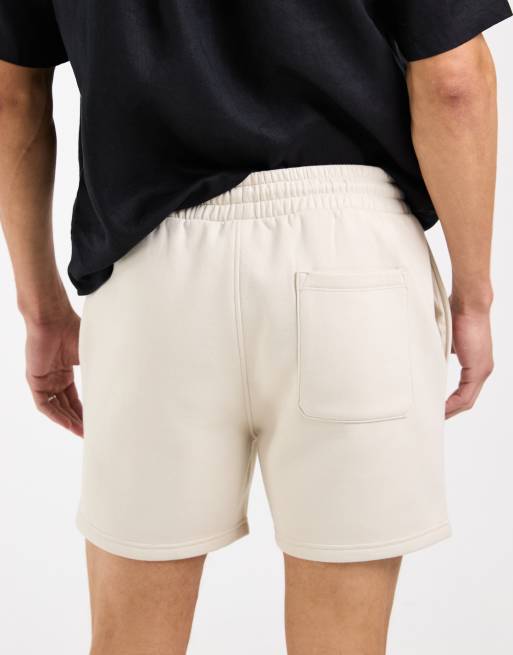 ASOS DESIGN – Schmal geschnittene Basic-Shorts aus Jersey in Wollweiß, 5 von 5