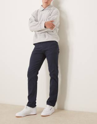 ASOS DESIGN – Schmal geschnittene Chinohose in Marineblau - view 1