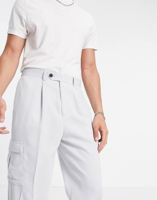 ASOS DESIGN – Schmal geschnittene, elegante Cargo-Hose mit hohem Bund in Grau aus Kreppmaterial, 3 von 4