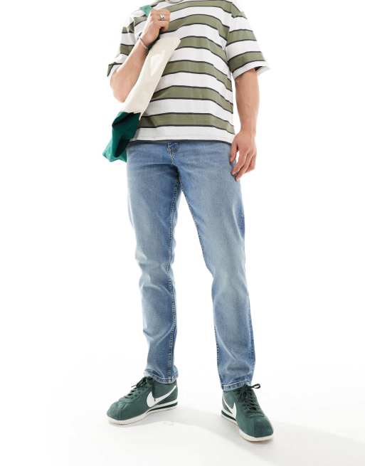 ASOS DESIGN – Schmal geschnittene Jeans in Hellblau