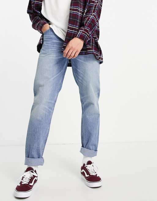 ASOS DESIGN – Schmal geschnittene Jeans in hellblauer Vintage-Waschung