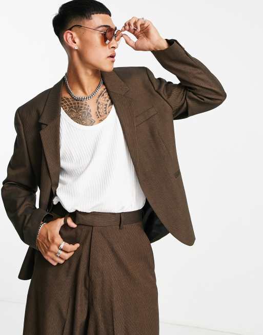 ASOS DESIGN – Schmal geschnittene, lange Anzugjacke in Braun strukturiert