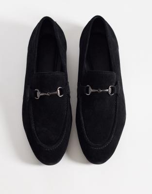 Schmal geschnittene Loafer aus schwarzem Wildleder mit Trensen-Schnalle Schwarz 42