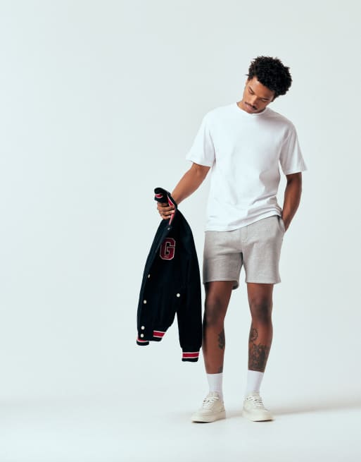 ASOS DESIGN – Schmal geschnittene, mittellange Basic-Shorts aus Jersey in meliertem Grau, 5 von 5