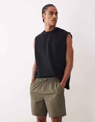 Schmal geschnittene, mittellange Seersucker-Shorts in Khaki mit Streifen und elastischem Bund-Grün Grün XS