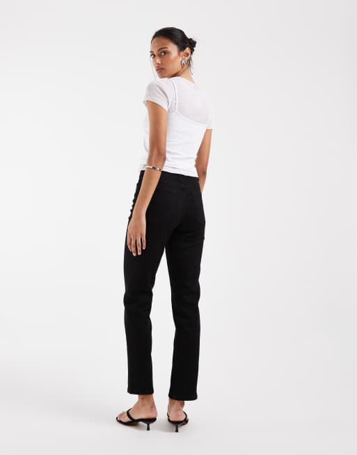 ASOS DESIGN – Schmal geschnittene Mom-Jeans in Schwarz, 2 von 5