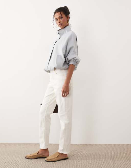 ASOS DESIGN – Schmal geschnittene Mom-Jeans in Weiß, 3 von 5